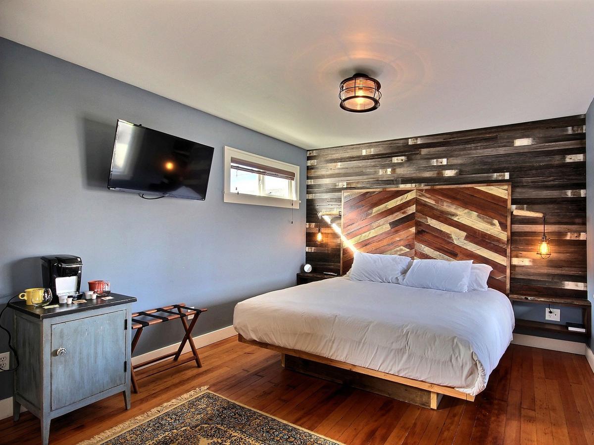 Pitchwood Inn Raymond Экстерьер фото