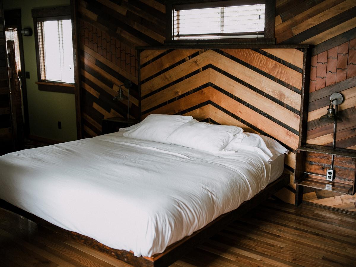 Pitchwood Inn Raymond Экстерьер фото