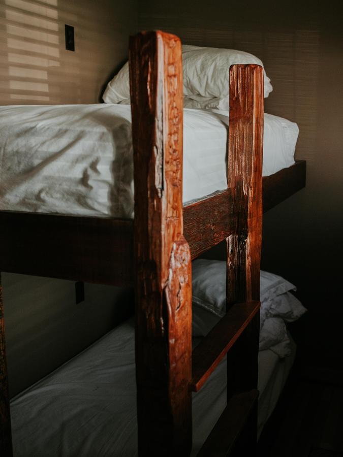Pitchwood Inn Raymond Экстерьер фото