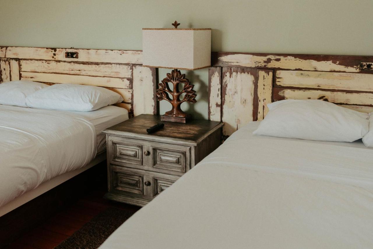 Pitchwood Inn Raymond Экстерьер фото